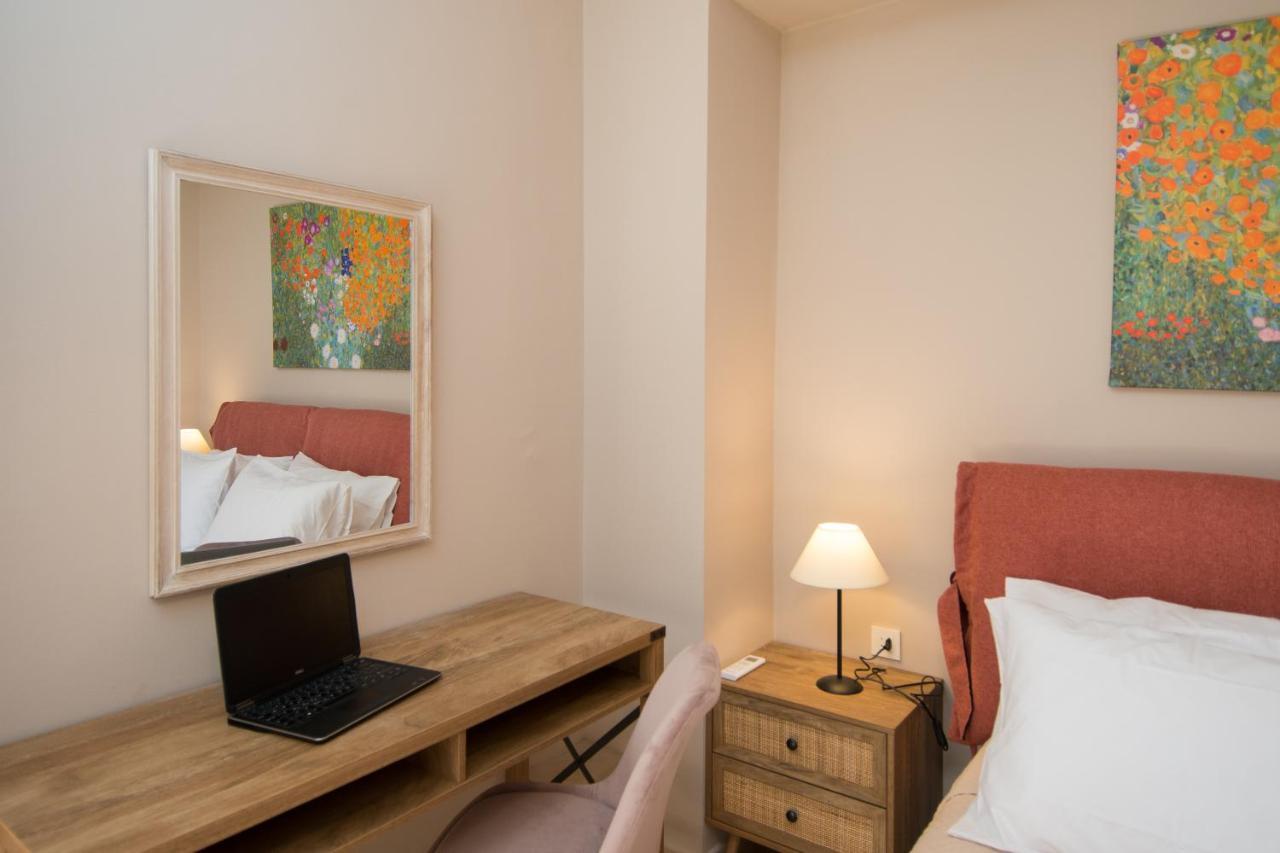 Akrotiri Sea View Suites Eksteriør billede