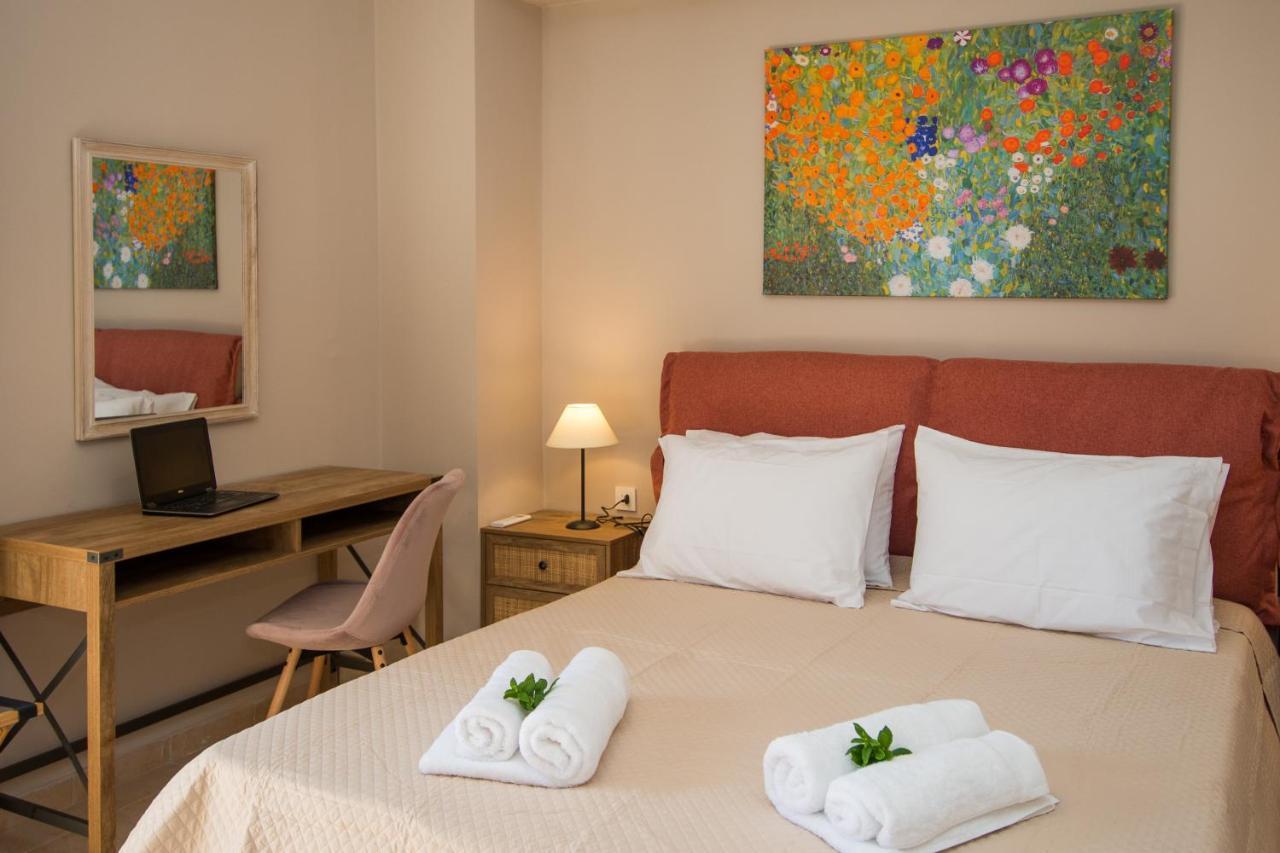 Akrotiri Sea View Suites Eksteriør billede